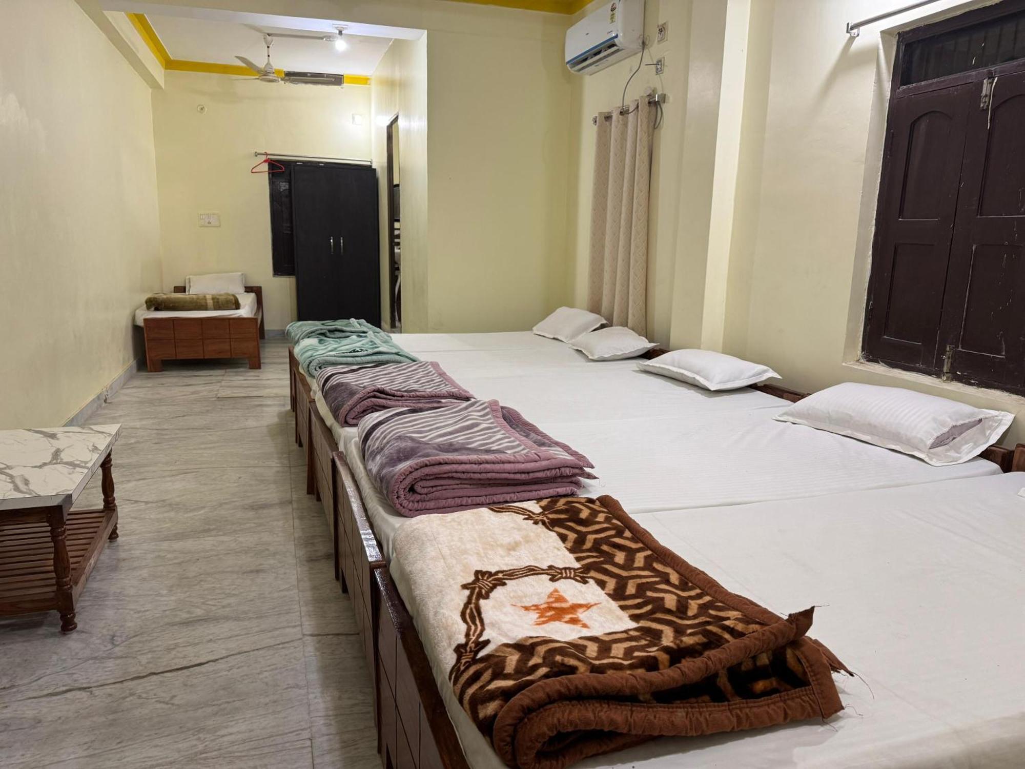Hotel Manokamna Bodh Gaya Extérieur photo
